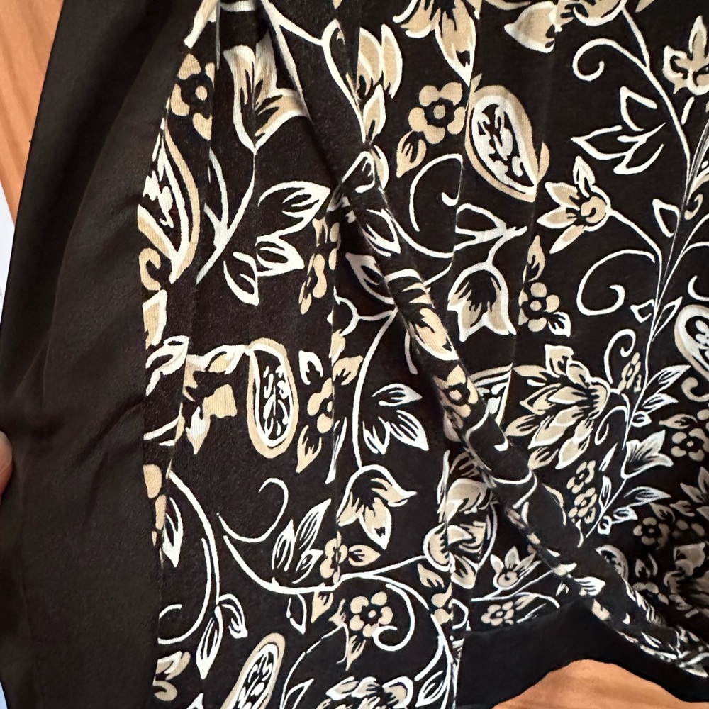 Ann Taylor - Picture 2 of 4
